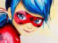 Dettaglio del volto di Ladybug dipinto sul muro con il colore rosso e blu