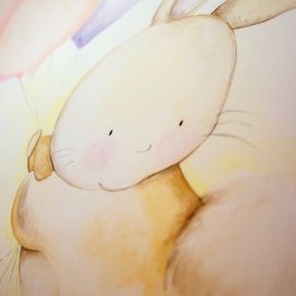 Dettaglio di una grande pittura murale che raffigura un coniglio dipinto con i colori pastello